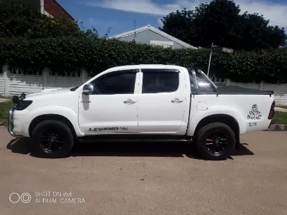 Picture of Toyota Hilux 2012
