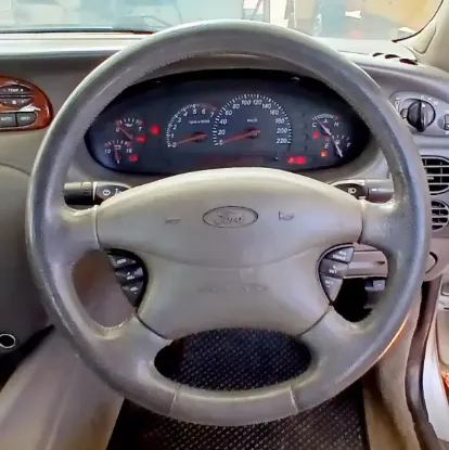 Picture of Ford 1999