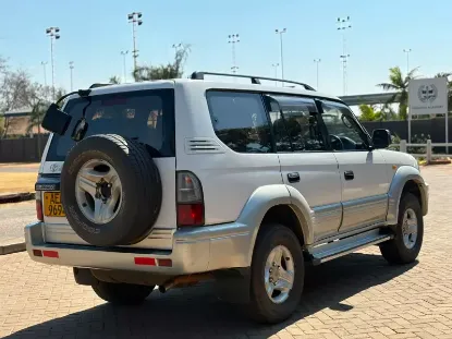 Picture of Toyota Prado 2000