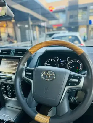 Picture of Toyota Prado 2020