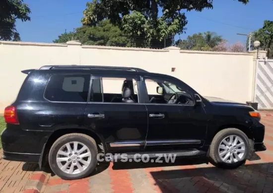 Picture of Toyota Land Cruiser 2014