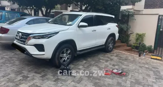 Picture of Toyota Fortuner 2020