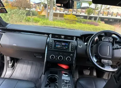Picture of Land Rover Discovery 2017