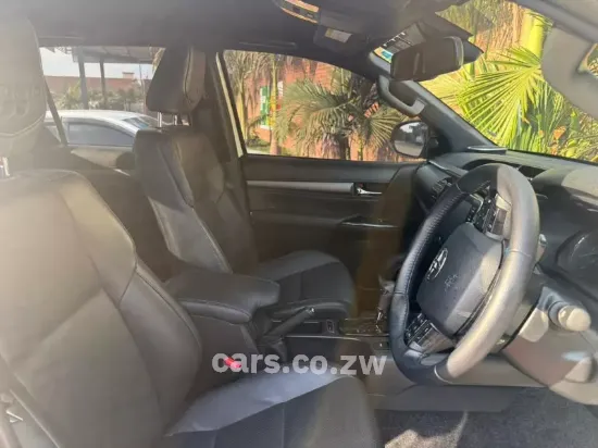 Picture of Toyota Hilux 2025