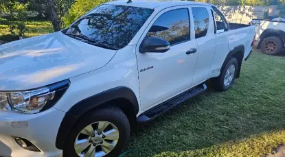Picture of Toyota Hilux 2017