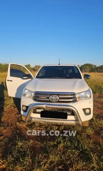 Picture of Toyota Hilux 2017