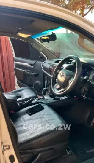 Picture of Toyota Hilux 2017