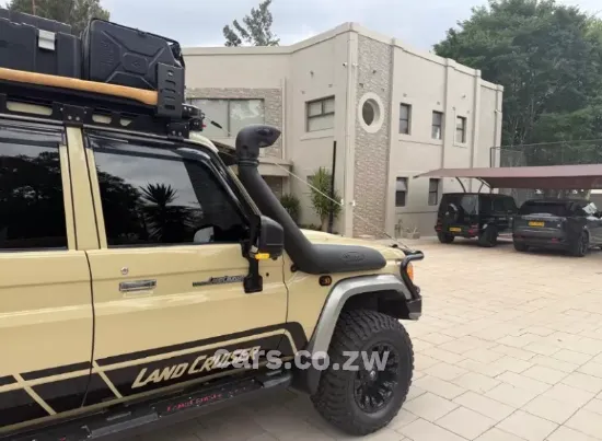 Picture of Toyota Land Cruiser 2019