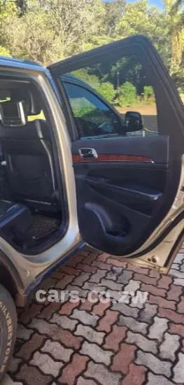 Picture of Jeep Grand Cherokee 2012