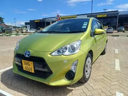 Picture of Toyota Aqua for hire!