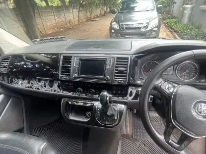 Picture of VW Caravelle 2017