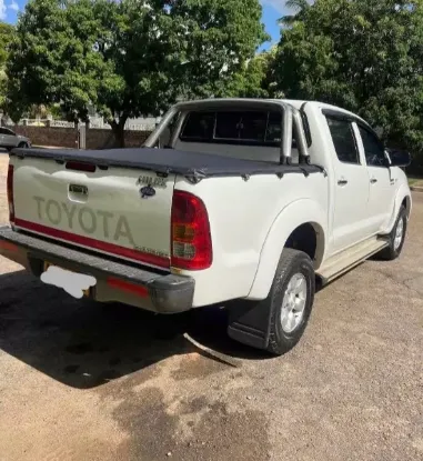 Picture of Toyota Hilux 2009