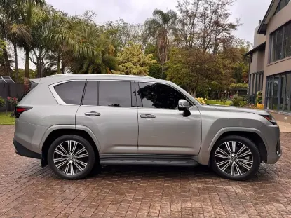 Picture of Lexus LX 2025