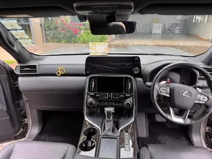 Picture of Lexus LX 2025