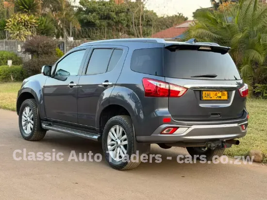 Picture of Isuzu Mu-X 2019