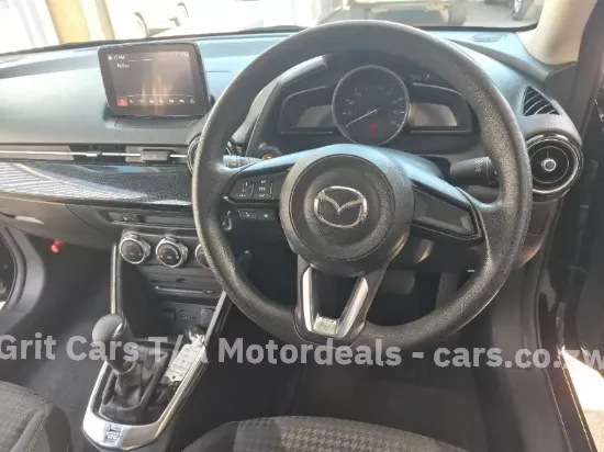 Picture of Mazda Demio 2017