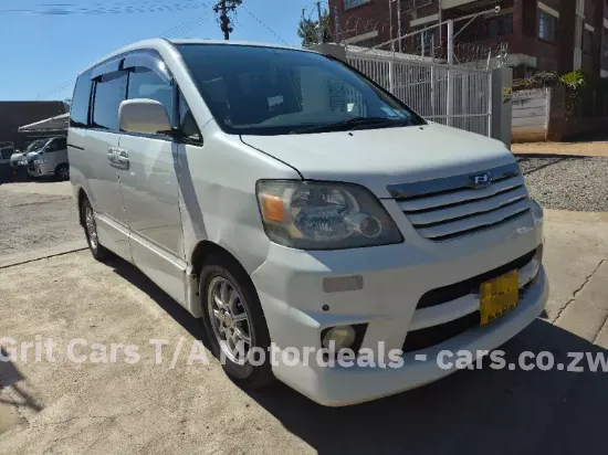Picture of Toyota Noah 2001