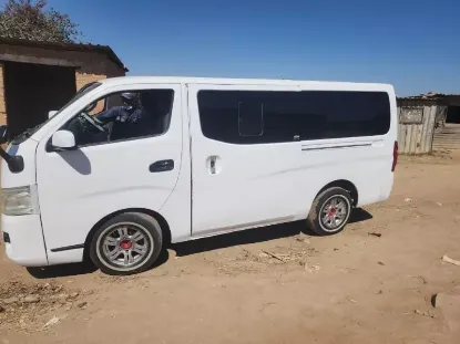 Picture of Nissan NV350 2017