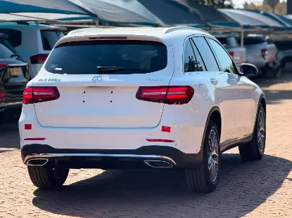 Picture of Mercedes Benz GLC 2017