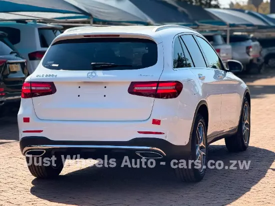 Picture of Mercedes Benz GLC 2017