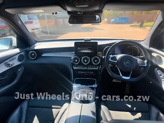 Picture of Mercedes Benz GLC 2017