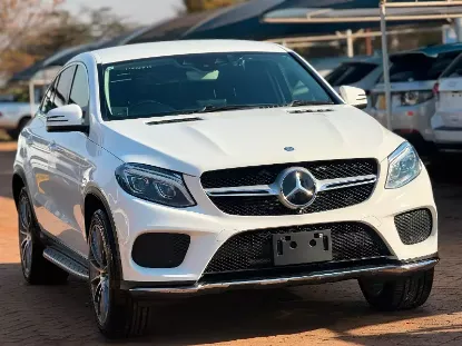 Picture of Mercedes Benz GLE 2017