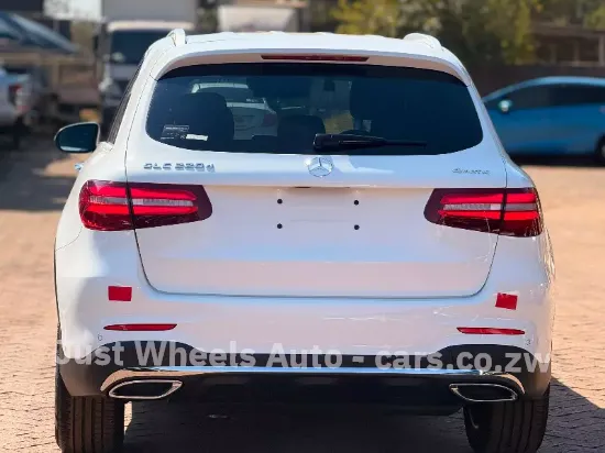Picture of Mercedes Benz GLE 2017
