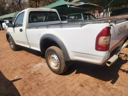 Picture of Isuzu KB250 2009