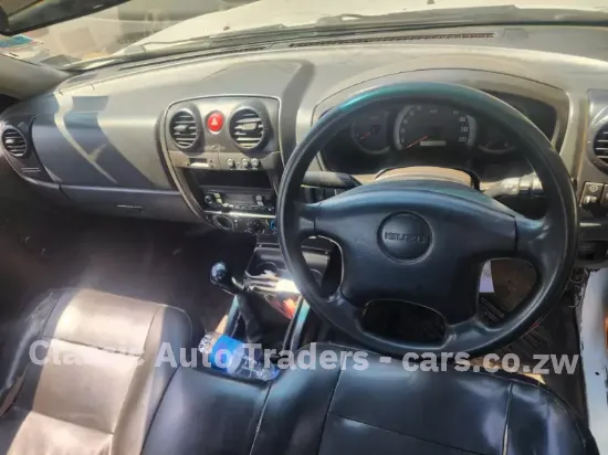 Picture of Isuzu KB250 2009