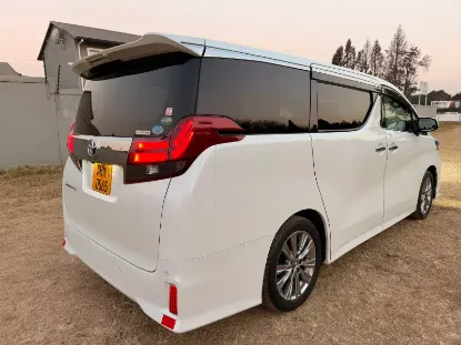 Picture of Toyota Alphard 2017