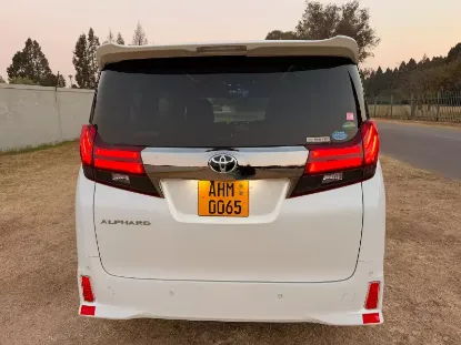 Picture of Toyota Alphard 2017
