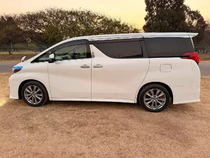 Picture of Toyota Alphard 2017