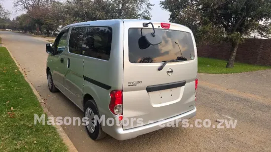 Picture of Nissan NV200 2017
