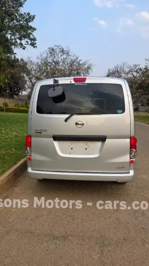 Picture of Nissan NV200 2017