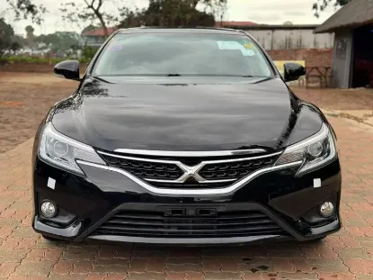 Picture of Toyota Mark x 2017
