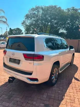 Picture of Toyota Land Cruiser 2023