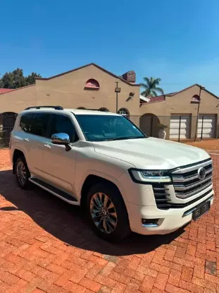 Picture of Toyota Land Cruiser 2023