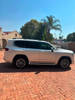 Picture of Toyota Land Cruiser 2023