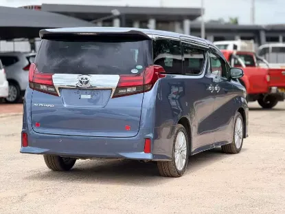 Picture of Toyota Alphard 2020