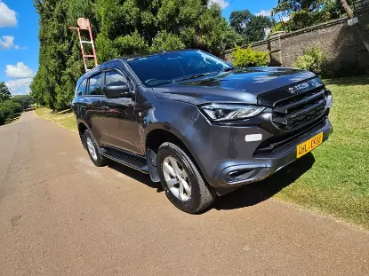 Picture of Isuzu Mu-X 2024
