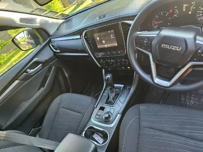 Picture of Isuzu Mu-X 2024