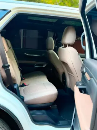 Picture of Ford Everest 2024