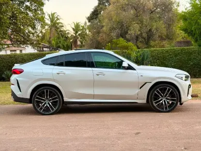 Picture of BMW X6 2022
