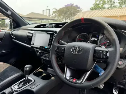 Picture of Toyota Hilux 2024