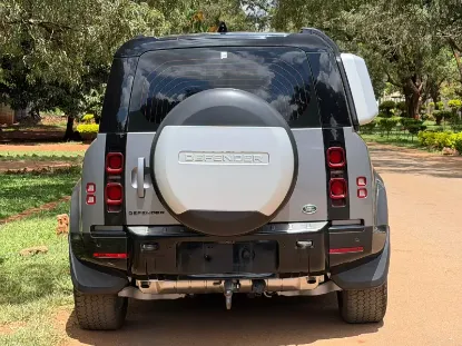 Picture of Land Rover Defender 2022