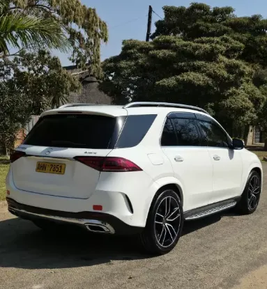 Picture of Mercedes Benz GL-Class 2021