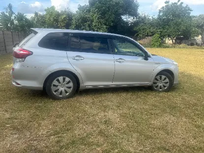Picture of Toyota Corolla Estate