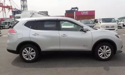 Picture of Mid SUV Auto Nissan Xtrail