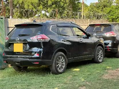 Picture of 7 Seater Nissan Xtrail