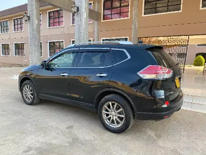 Picture of 7 Seater Nissan Xtrail